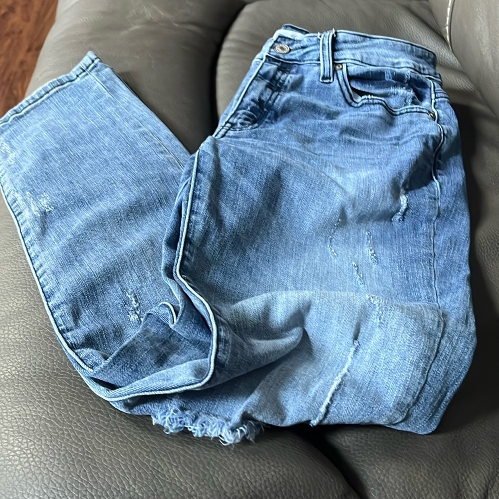 KanCan distressed jeans size 29
